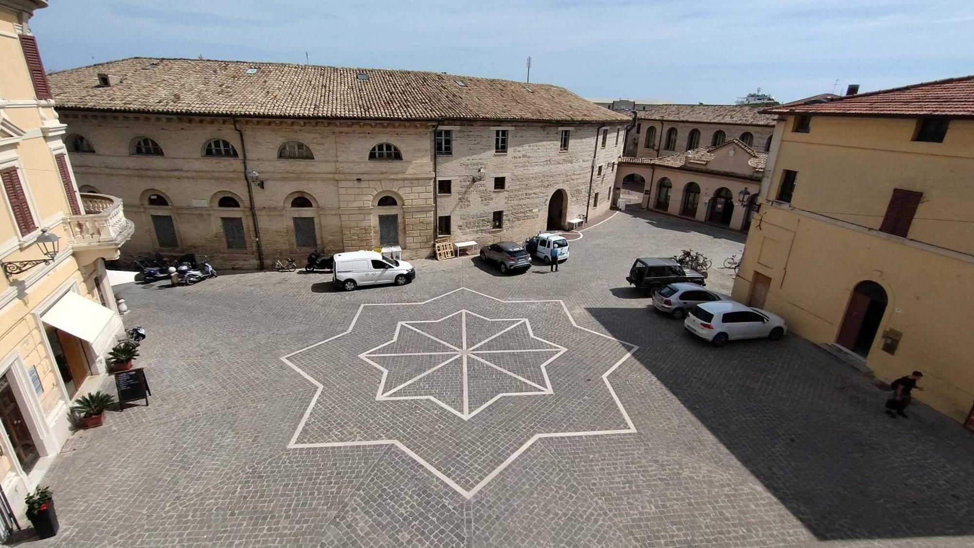 Palazzo Cavalletti - Appartamenti Nel Cuore Di Senigallia Exteriör bild